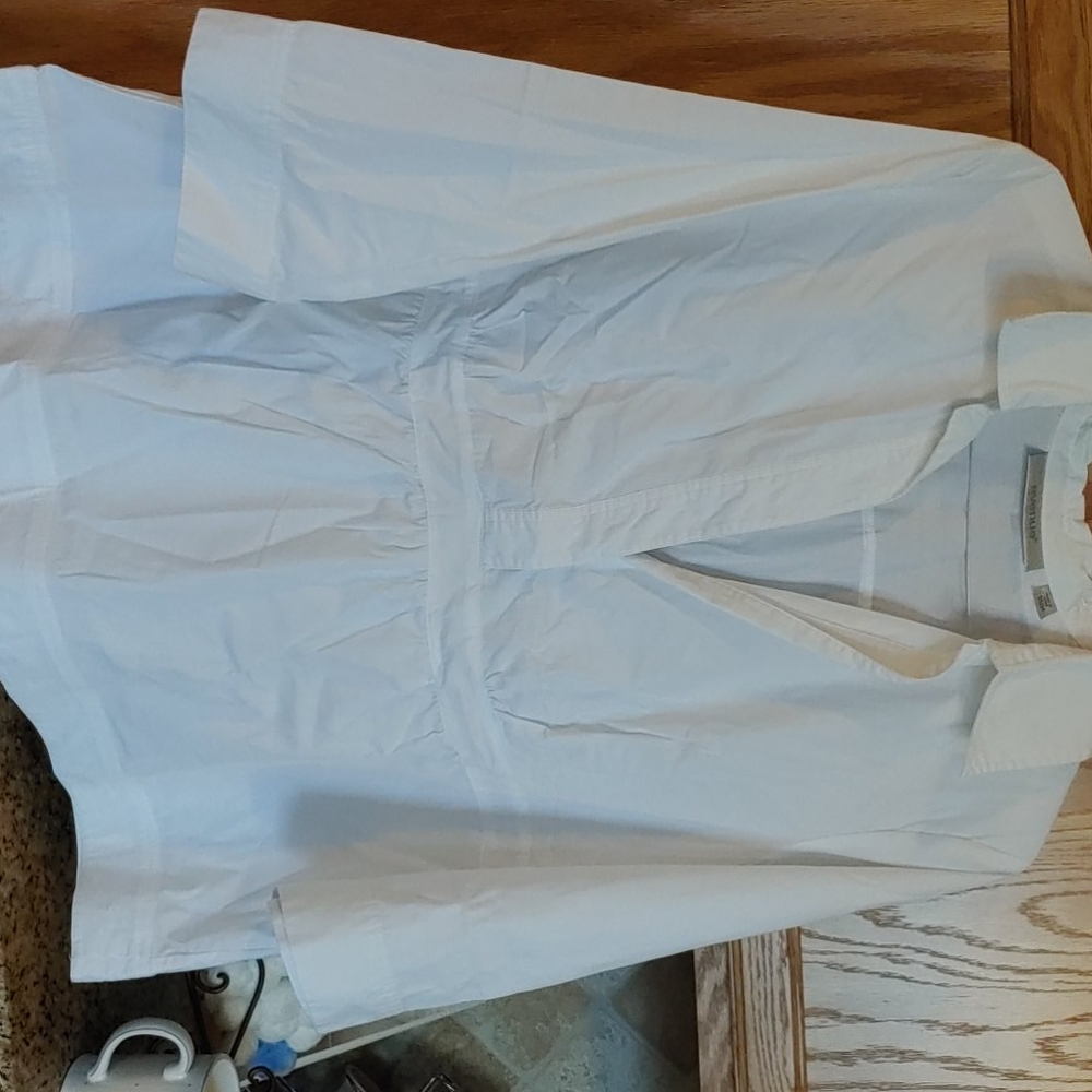 Cute White V neck Blouse